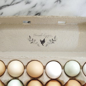 Sello de Huevos Frescos - Diseño personalizado de la granja - Cartón de huevo - Gallinero - Diseño Floral - Sello de Huevos Frescos - Etiquetas de Huevo - Granja - Pollo Floral