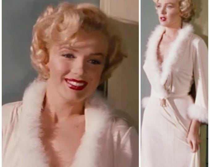 Marilyn Monroe inspired  baby pink robe with white fur collar and cuffs