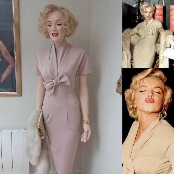 Pour commander...Robe Marilyn Monroe beige à nœud pierre