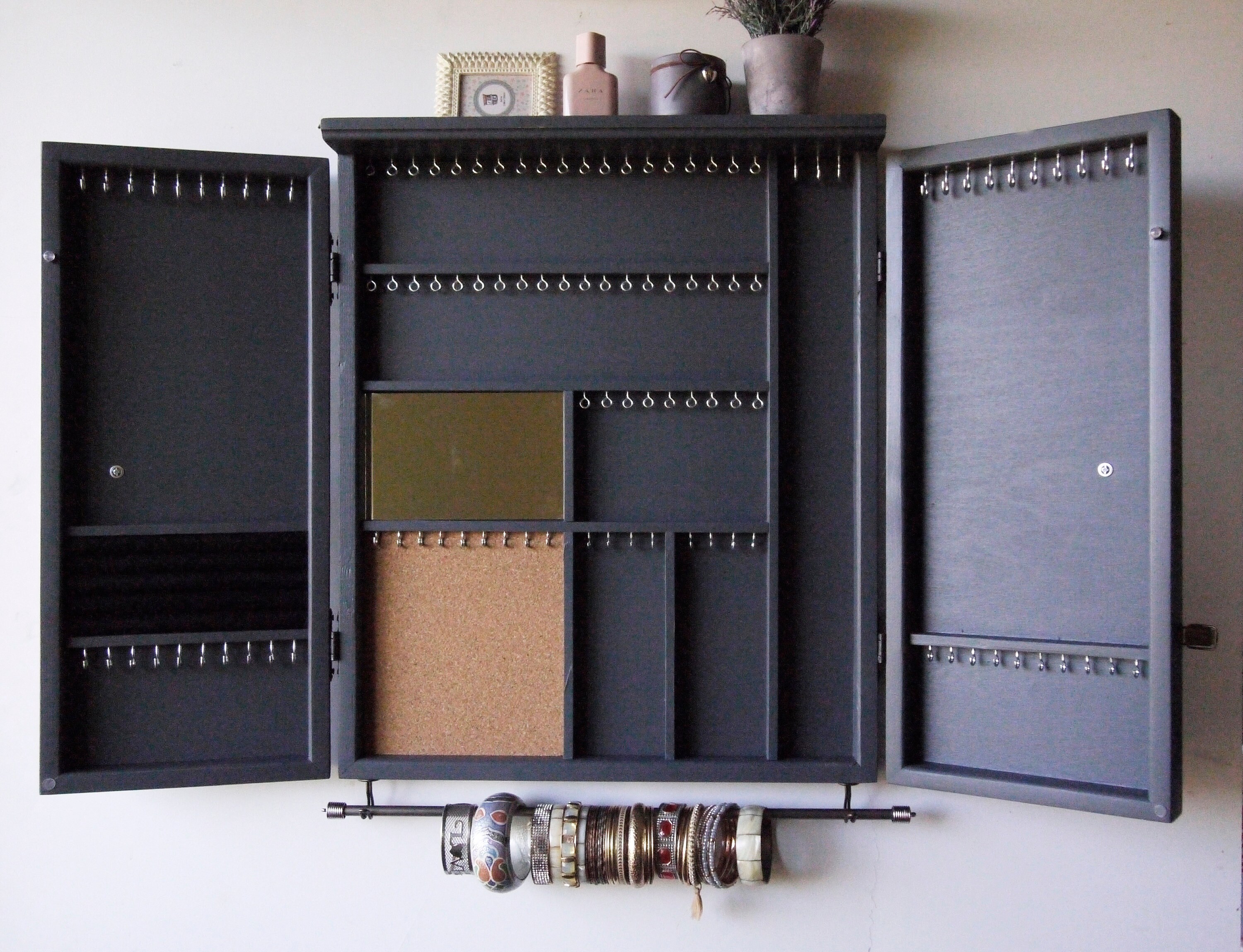 Gabinete de joyería / Armoire / Armario de pendientes grandes | Etsy