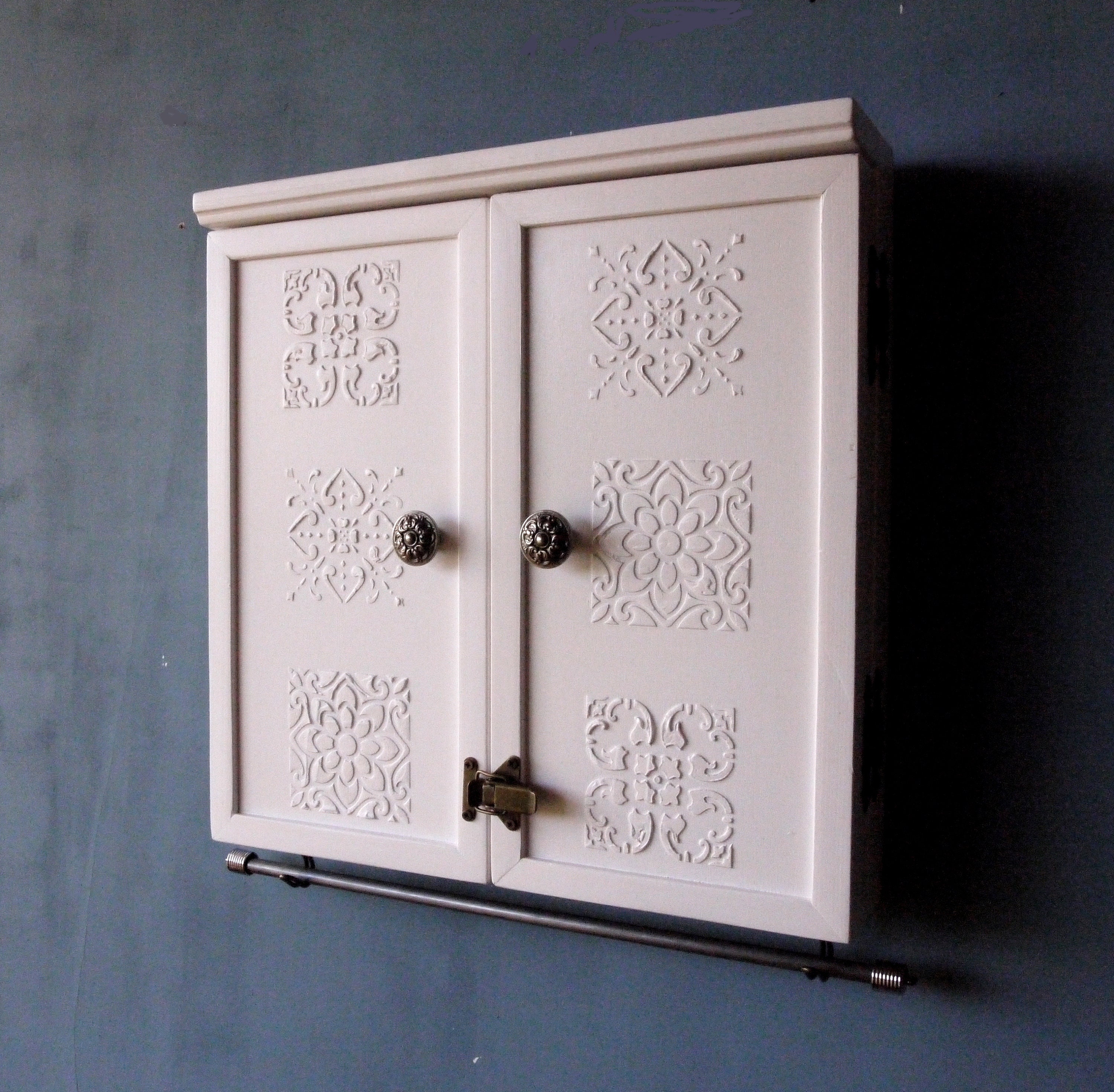 Modern white cheap jewelry armoire