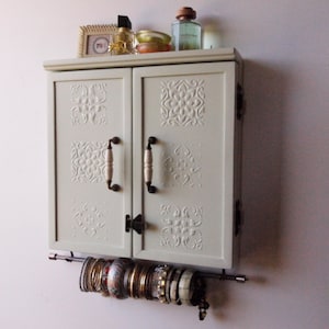 Jewelry cabinet/ jewelry storage/Armoire/wooden wall mounted organizer/earrings storage/Armoire bijoux/ jewelry display/jewellery case