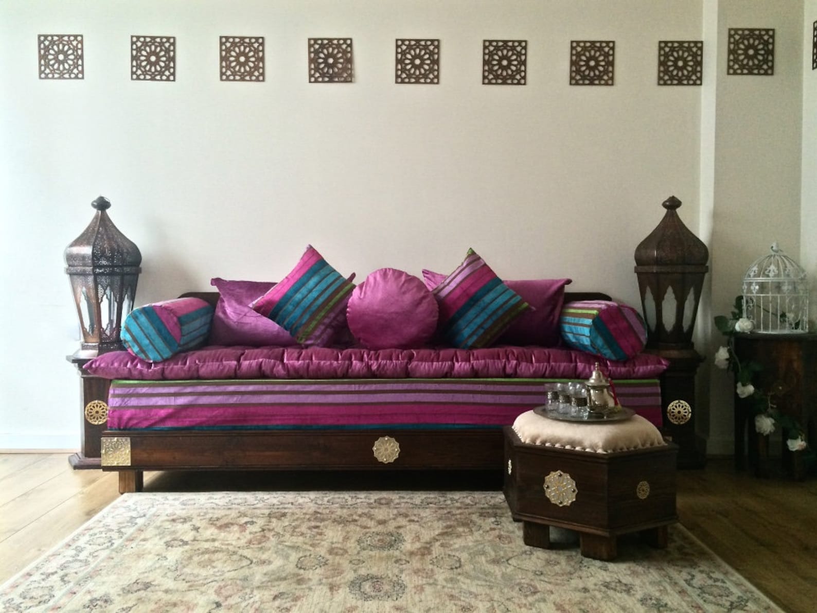 Luxurious 3 Seater Moroccan Sofa Daybed Arabian Bench Etsy