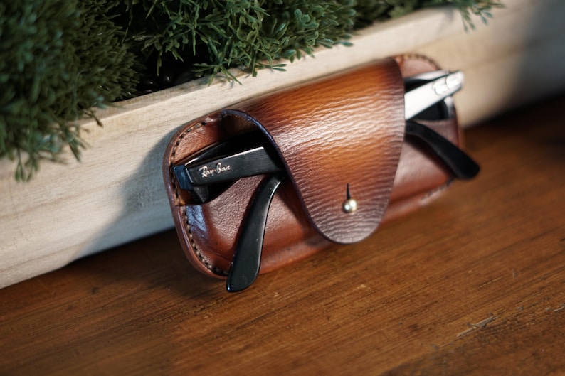 Leather Ray-Ban Wayfarer Case image 1