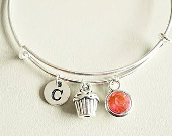 Cupcake Bracelet, Cup cake charm gift, Food Bracelet, Food charm, Gift for baker, Baking gift, jewelry, Personalized, cake, baking fan,bread