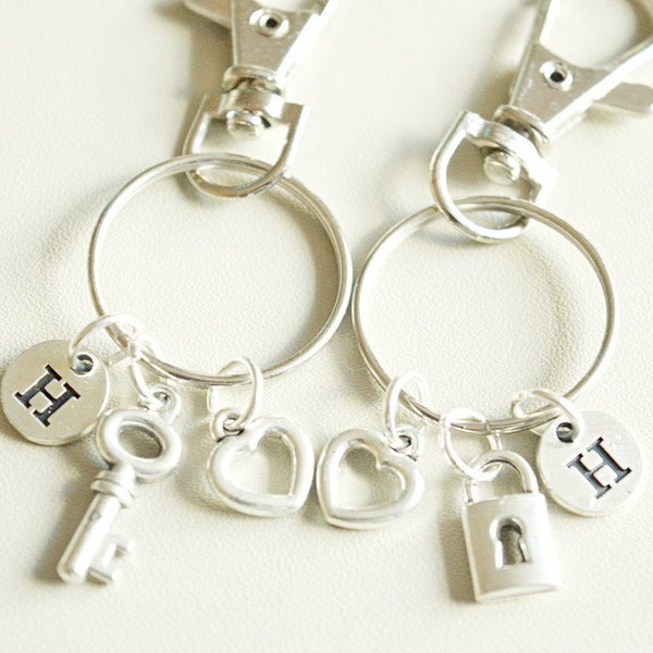 Boyfriend girlfriend Keychains, Regalo di coppia, Paar Geschenk, Cadeau de couple,gift for girlfriend, Geschenk für Freund, Koppel cadeau