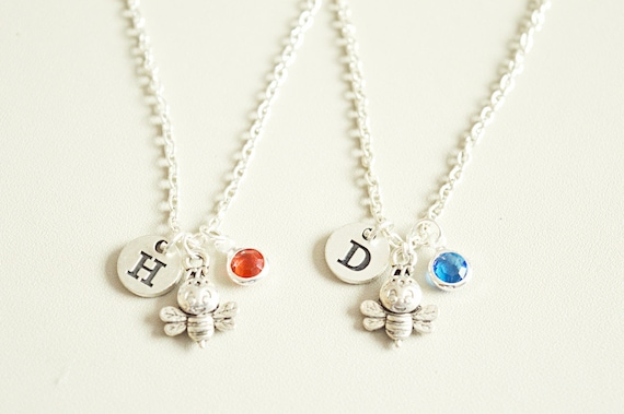 Bee Necklace, friends Necklaces, Set of two Necklace, Bee Jewelry, 2 charm Necklaces, Best friend necklace set, friendship Necklace set,