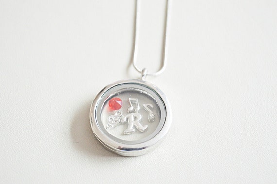 Music Locket, Music Memory Locket, Music Charm Necklace, Music Gift, Music Jewellery, Music Gifts for her, Musician, Music Teacher, Musical