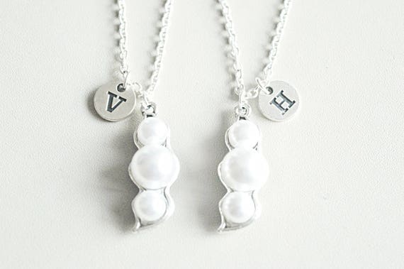 Mother Daughter Necklace Set, Mom Necklace gift, Gift for Mom, Gift from Daughter, Pea Pod necklaces, Set of 2, Matching necklaces, Lesbian