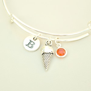 Eistüten Anhänger, Eistüten Armband, Eiszapfen Armband, Bettelarmreif, Frozen Dessert, Essen Charm, Erweiterbarer Armreif, Initiale