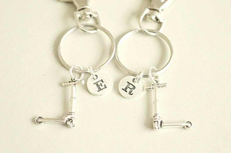 Couple Keyrings Scooter Keychains Long Distance Gifts, Set of 2 Gifts BFF keychains Boyfriend girlfriend Gifts Best friend Keychain