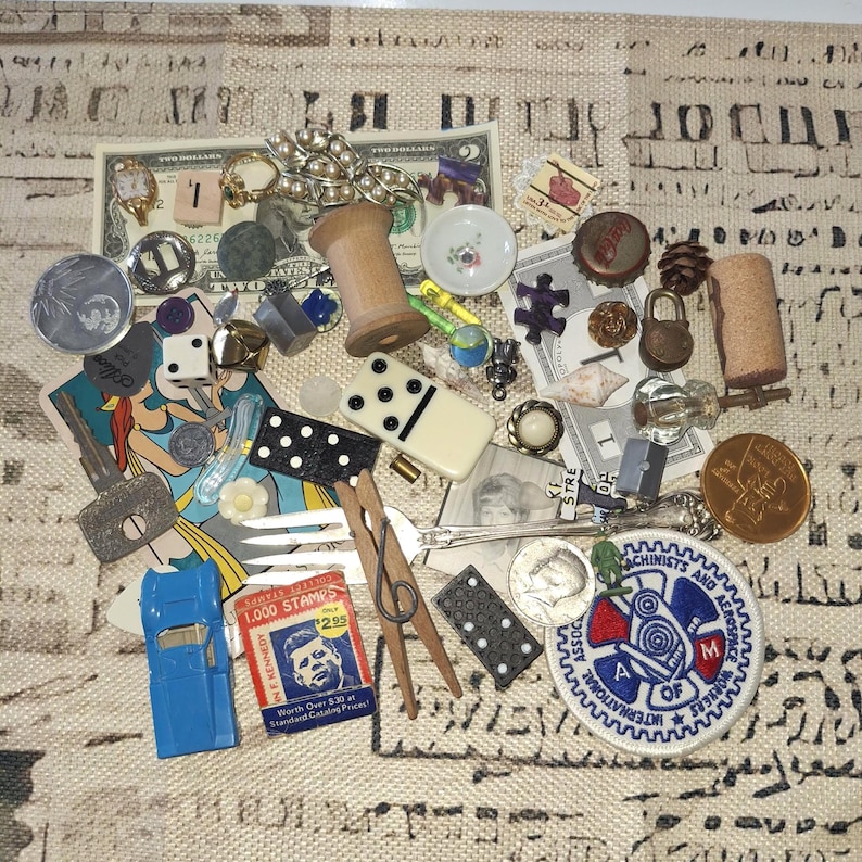 Vintage Trinket Mystery Grab Bag Scoop ~Curiosities Bundles, retro trinkets, Junk drawer finds image 5