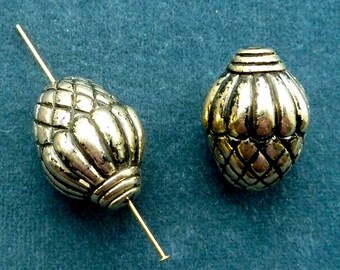 Vintage antique gold plated acorn bead, 25 x 20mm, Quantity 2 (B-21)