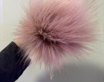 Pink pompom