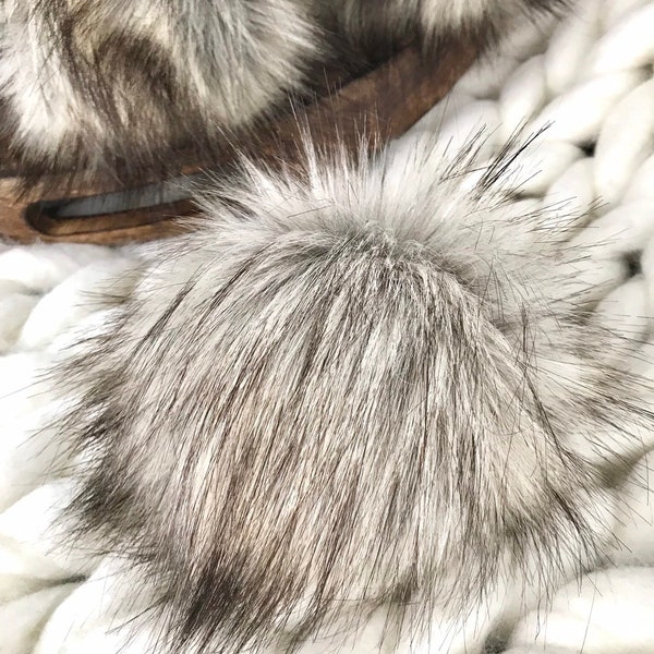 Canadian Lynx Faux Fur Pompom| Faux Fur Pompom | DIY Fur Squares