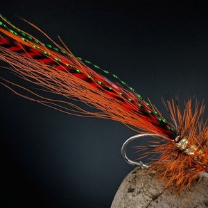 Ruthless Grizzly Cinder Worm / Clam Worm - Flatwing Striper Fly - 2