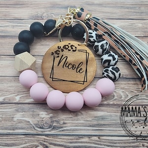 Llavero de pulsera personalizado con cuentas de leopardo