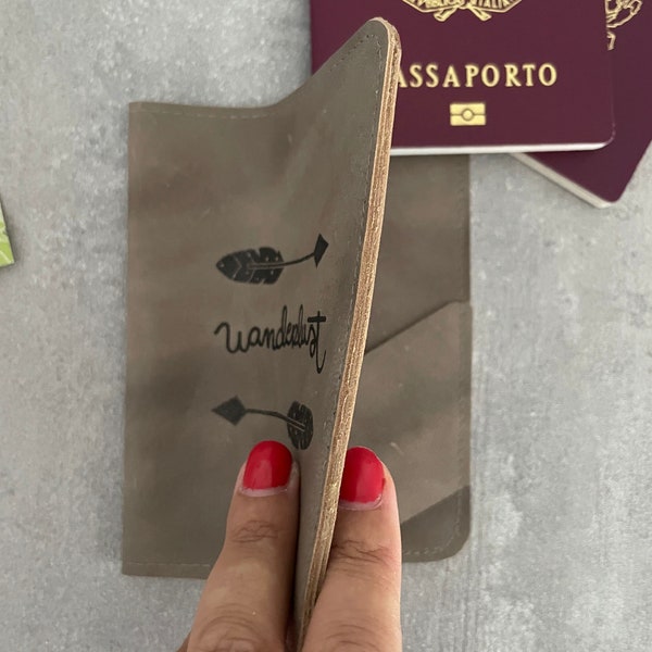 Copertina per passaporto "Wanderlust" - Custodia per passaporto in vera pelle italiana