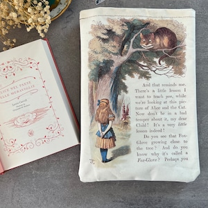 Couverture de livre protectrice sur le thème d&#39;Alice au pays des merveilles, pochette pour agenda, protège livre ou magazine, pré-commande