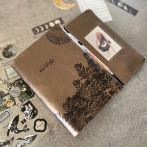 Cartera con funda Stalogy completa con estuche con cremallera, organizador de cartera de viaje B6 Dance in the moonlight