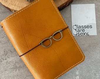 Midori traveler's notebook italian leather with glasses clip. Fauxdori cover pre-order