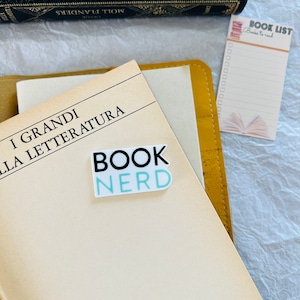 Book nerd gift, magnetic bookmark
