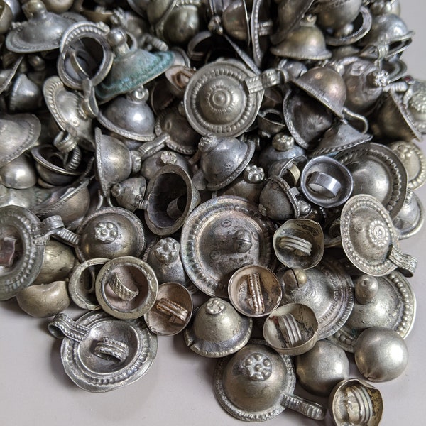 ONE POUND Wholesale Vintage Tribal BUTTONS Notions (15225)