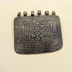 Vintage Multan Pendant Flowers Old Well-Worn Punjab Pakistan Jewelry (17423)
