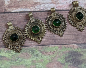 4x Vintage Well-Traveled Authentic Waziri Tribal Findings Green Centers (15945)