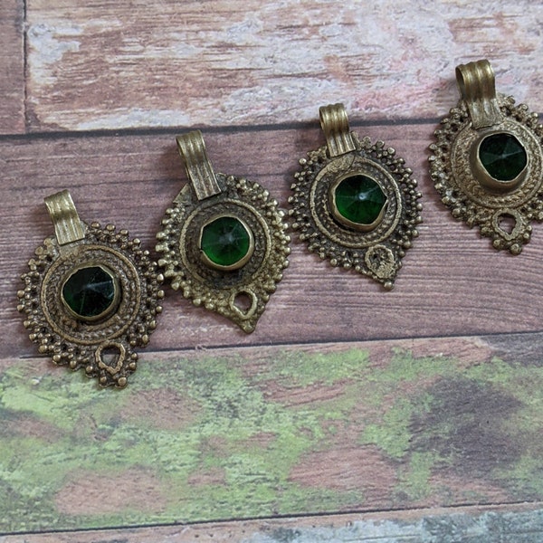 4x Vintage Well-Traveled Authentic Waziri Tribal Findings Green Centers (15945)