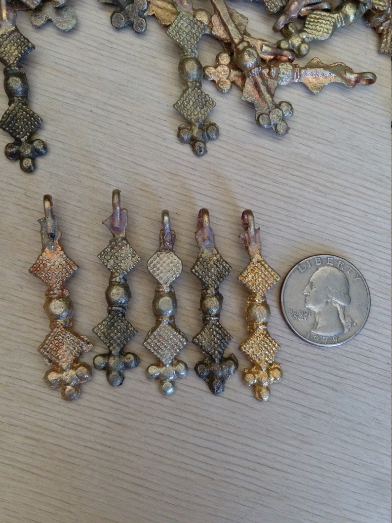 10x Refurbished Vintage Tribal Pendants Style #1