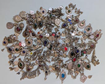 Piezas de joyería vintage Kuchi Tribal Findings al por mayor 1 LIBRA (21374)