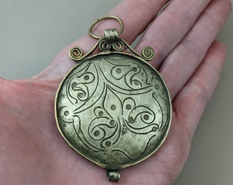 Vintage Afghan Pendant Incised Design Well-Worn Tribal Jewelry (15901)