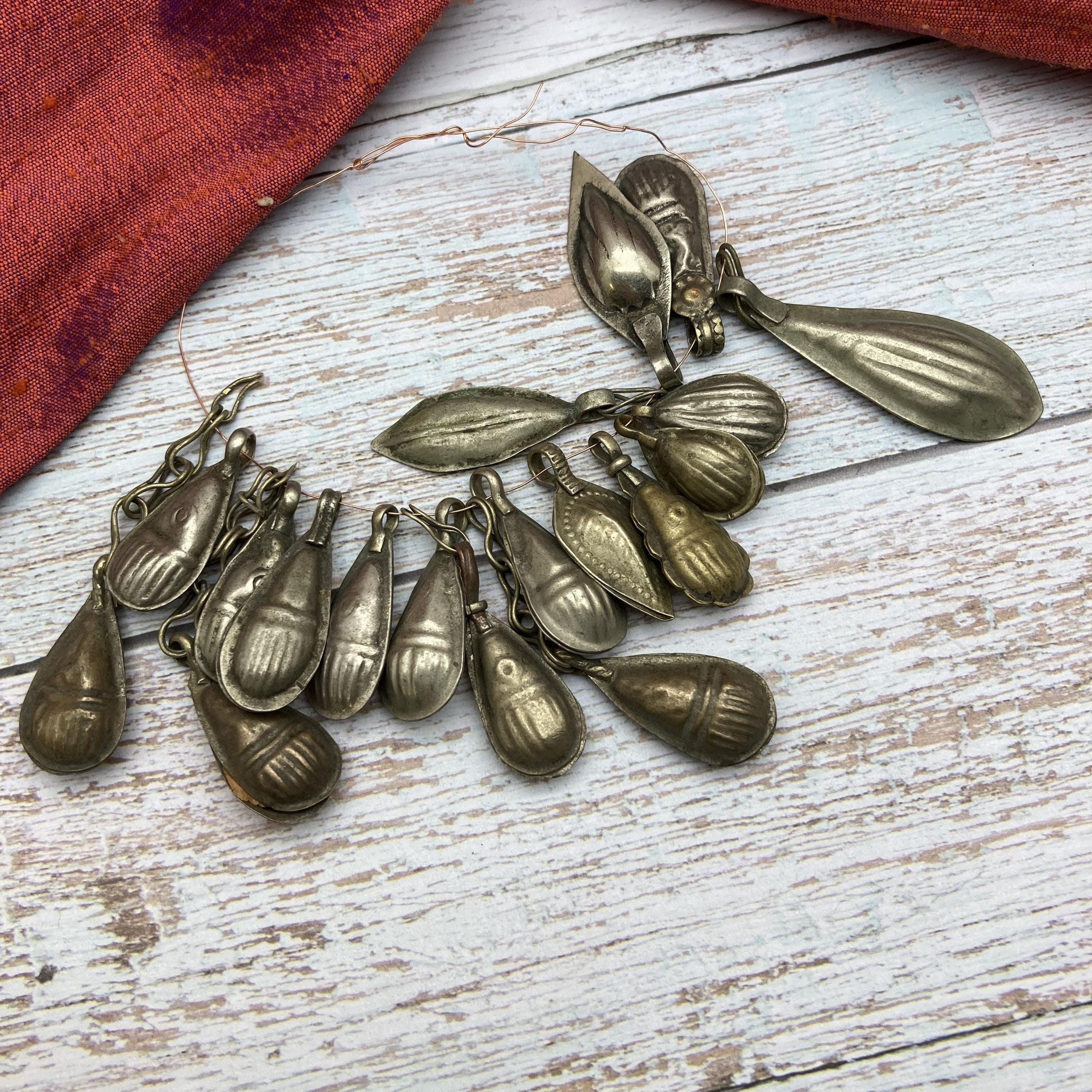 TURKMEN JEWELRY ネックレス　ヴィンテージ Antique Turkmen Jewellery - Large Silver Gurbaka Dagdan