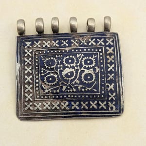 Vintage Multan Pendant Flowers Well-Worn Punjab Pakistan (17430)