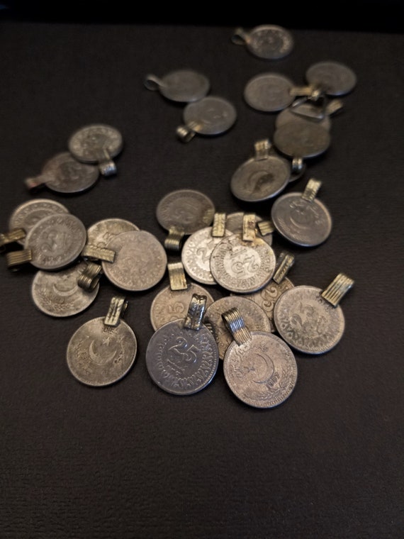 25x Vintage Tribal Kuchi Coins Scalloped Edges DIY Supplies .8/"