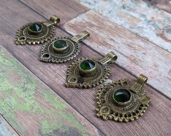 Vintage Well-Traveled Waziri Tribal Findings Green Centers 4 Pieces (15946)