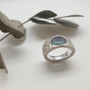 "Opaline" ring, 925 zilver en Welo opaal uit Australië, handgemaakt, gemaakt in Frankrijk, Nunaa creatie, uniek stuk, originele ring