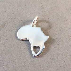AFRIKA met uitgesneden HART. 925 sterlingzilveren bedelhanger I Love Kaart Lichtvorm Continent Reizen Toerist Nieuw TZ15