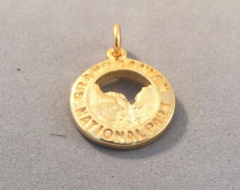 INTERESTPRINT Grand Canyon National Park in Arizona Simple and Elegant Necklace for Women Men Round Gold Pendant INTERESTPRINT Grand Canyon National Park in Arizona Simple and Elegant Necklace for Women Men Round Gold Pendant