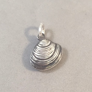 CLAM SHELL Double Sided .925 Sterling Silver 3-D Charm Pendant Beach Sea Ocean Seafood Shellfish Seashell New nt43