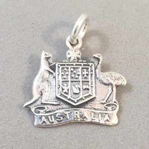 AUSTRALIA Coat of Arms .925 Sterling Silver Charm Pendant Crest Kangaroo Emu Sydney Great Barrier Reef Perth Travel Souvenir New TR17