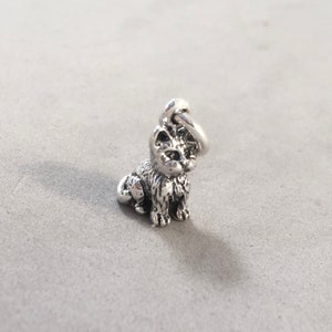 SITTING CAT .925 Sterling Silver 3-D Charm Pendant Small Detailed Kitten Kitty Pet Cute Little New an67