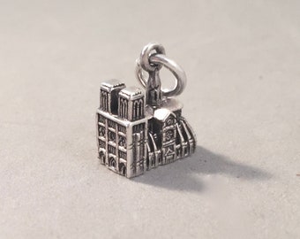 NOTRE DAME de Paris Cathedral 3-D .925 Sterling Silver Charm Pendant France Europe Landmark Church Monument Travel Places Souvenir New tf42