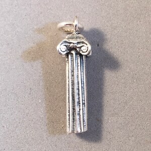 JONISK POLAR .925 Sterling Silver 3D Charm Hängsmycke Grekland Grekiska Romerska Antika Ruiner tk10