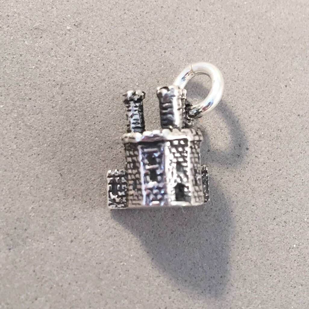 James avery castle charm deals