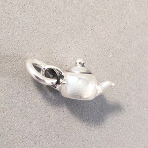 TEAPOT .925 Sterling Silver Small 3-D Charm Pendant Drink Tea Party High Tea Pot Kettle New kt59