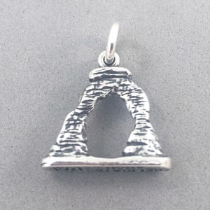 DELICATE ARCH .925 Sterling Silver 3-D Charm Pendant Arches National Park Utah Moab New pm04