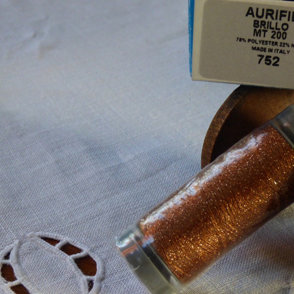 Aurifil brillo  ref 752