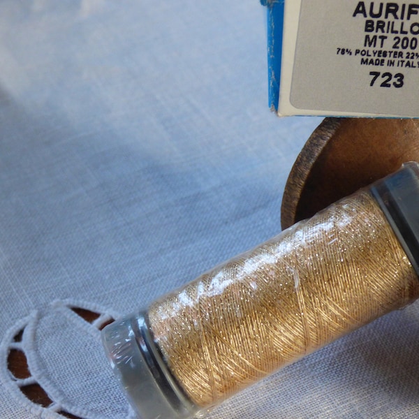 Aurifil brillo  ref 723